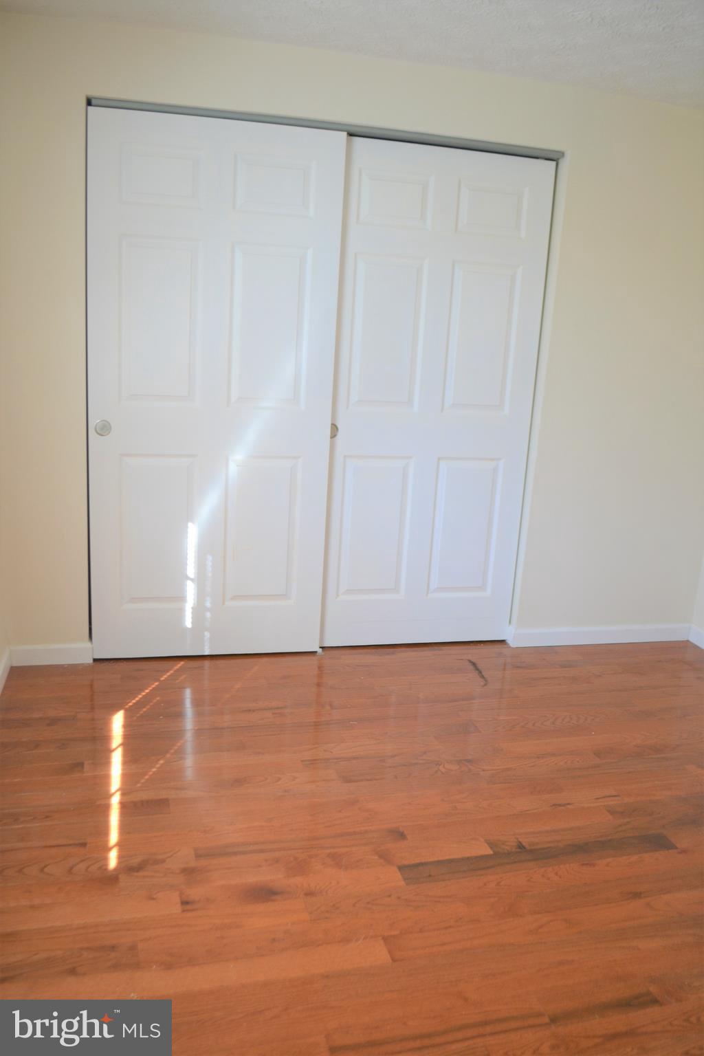 BONNIEMILL ACRES - Residential Lease