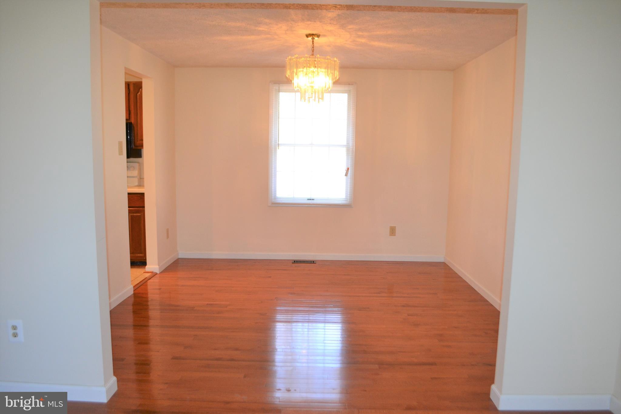 BONNIEMILL ACRES - Residential Lease