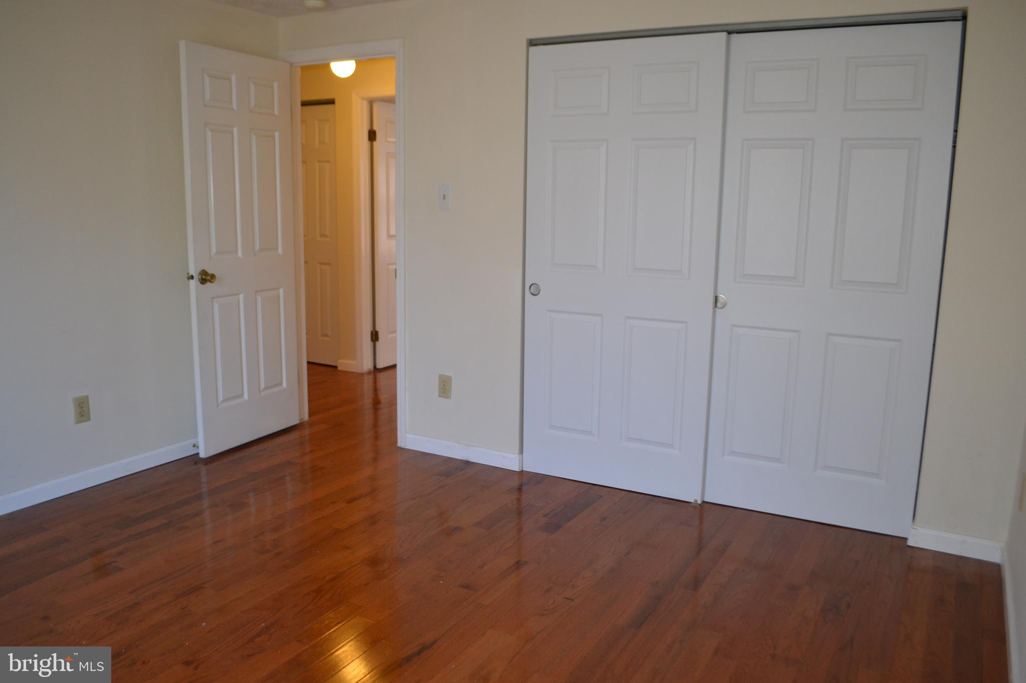 BONNIEMILL ACRES - Residential Lease