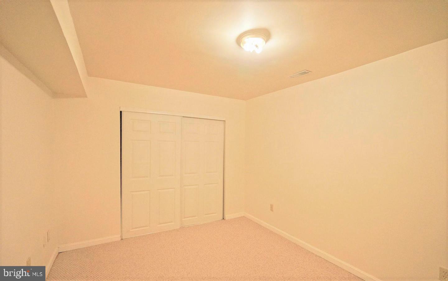 BONNIEMILL ACRES - Residential Lease