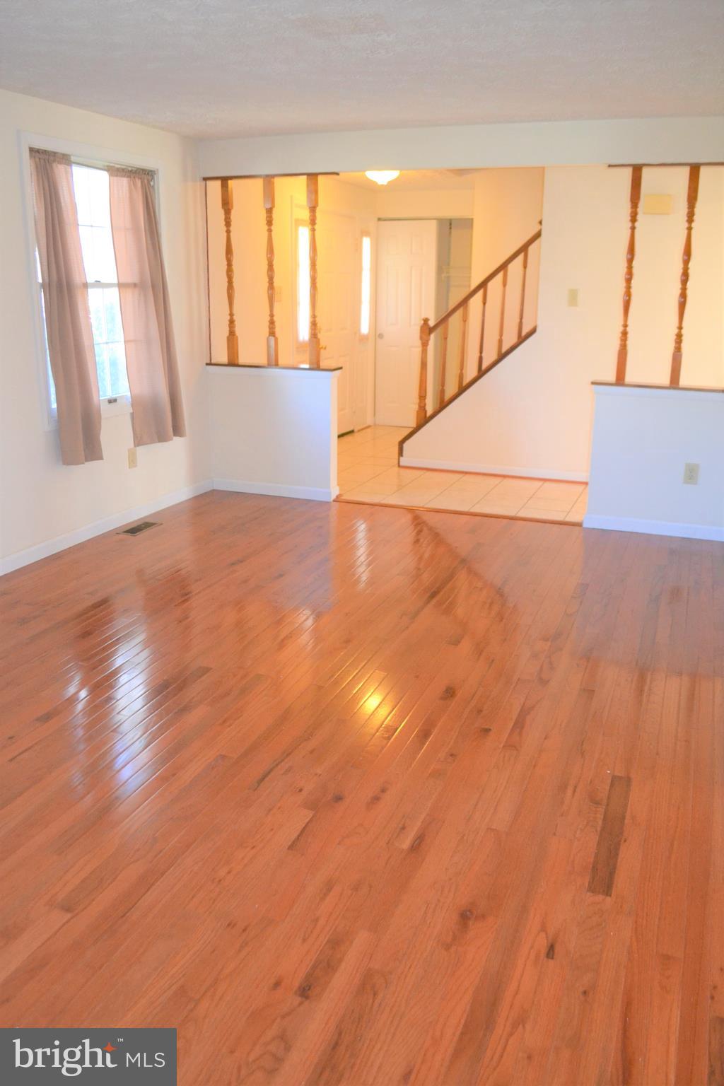 BONNIEMILL ACRES - Residential Lease