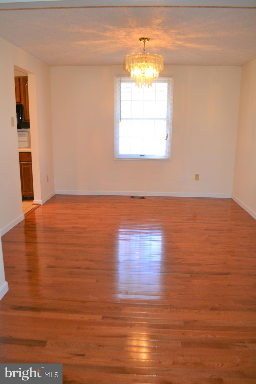 BONNIEMILL ACRES - Residential Lease