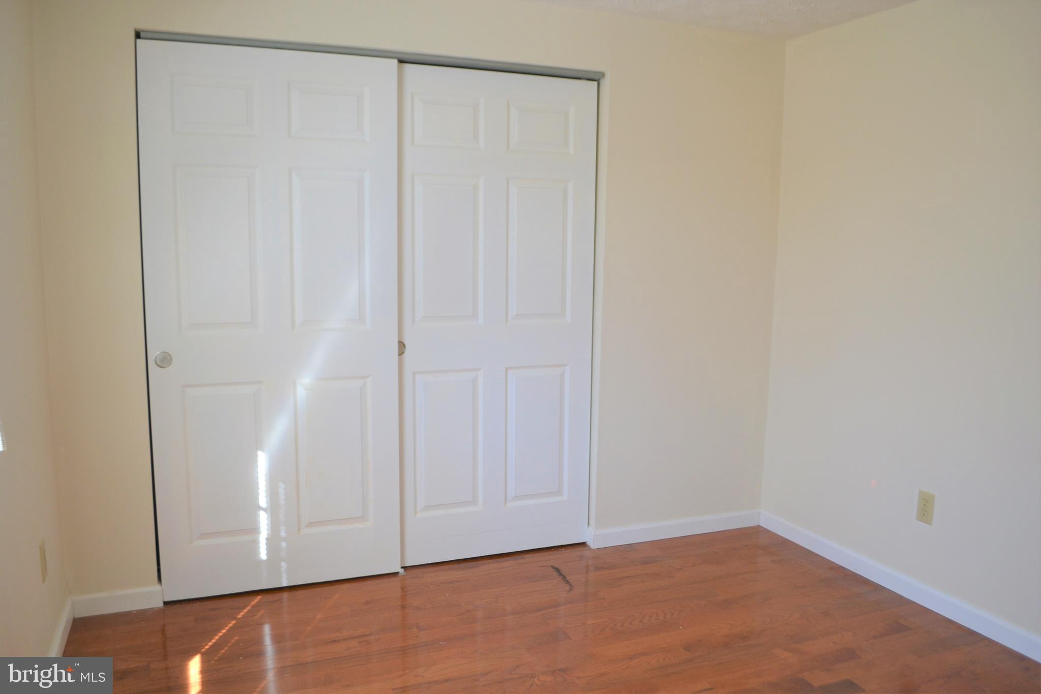 BONNIEMILL ACRES - Residential Lease