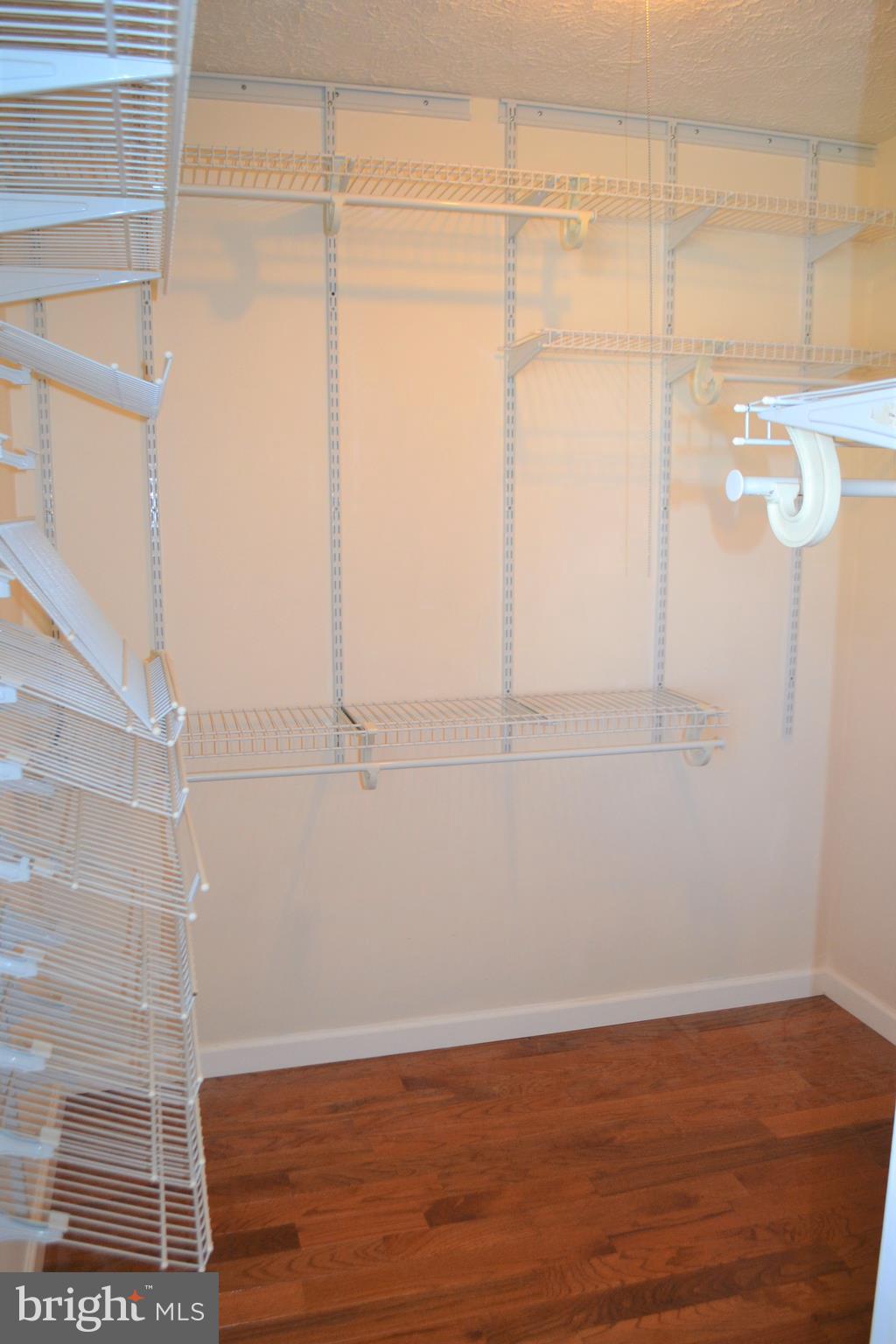 BONNIEMILL ACRES - Residential Lease