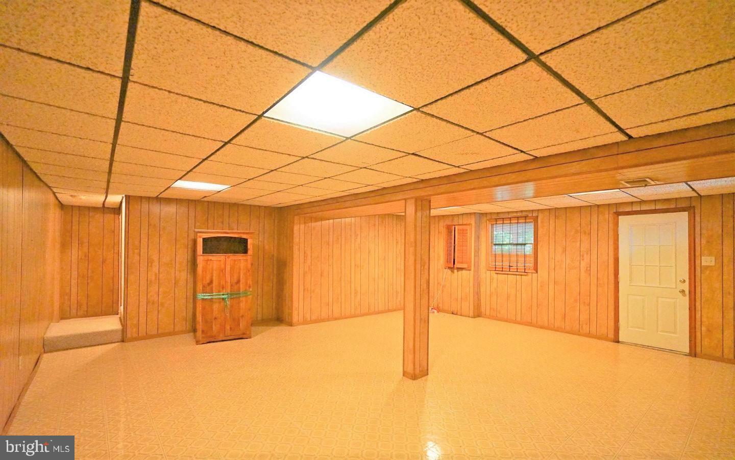 BONNIEMILL ACRES - Residential Lease