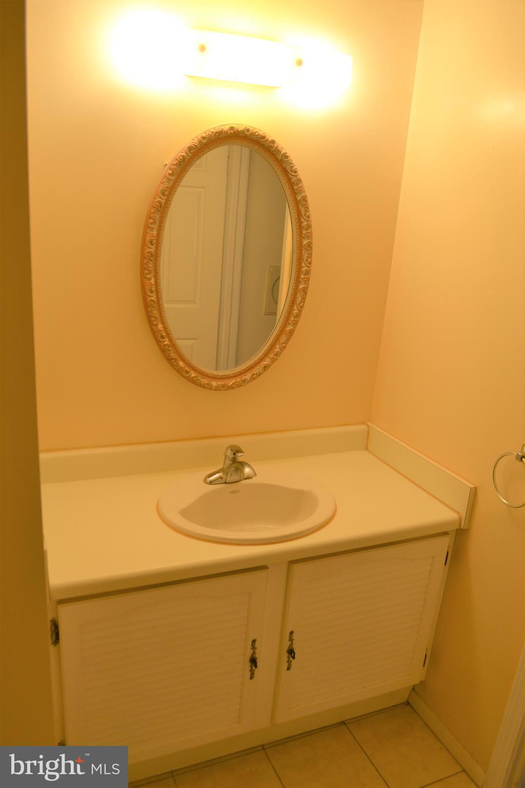 BONNIEMILL ACRES - Residential Lease