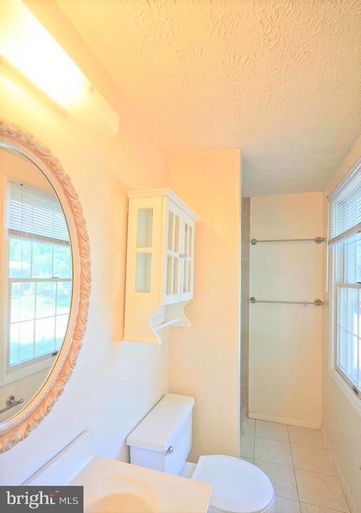 BONNIEMILL ACRES - Residential Lease