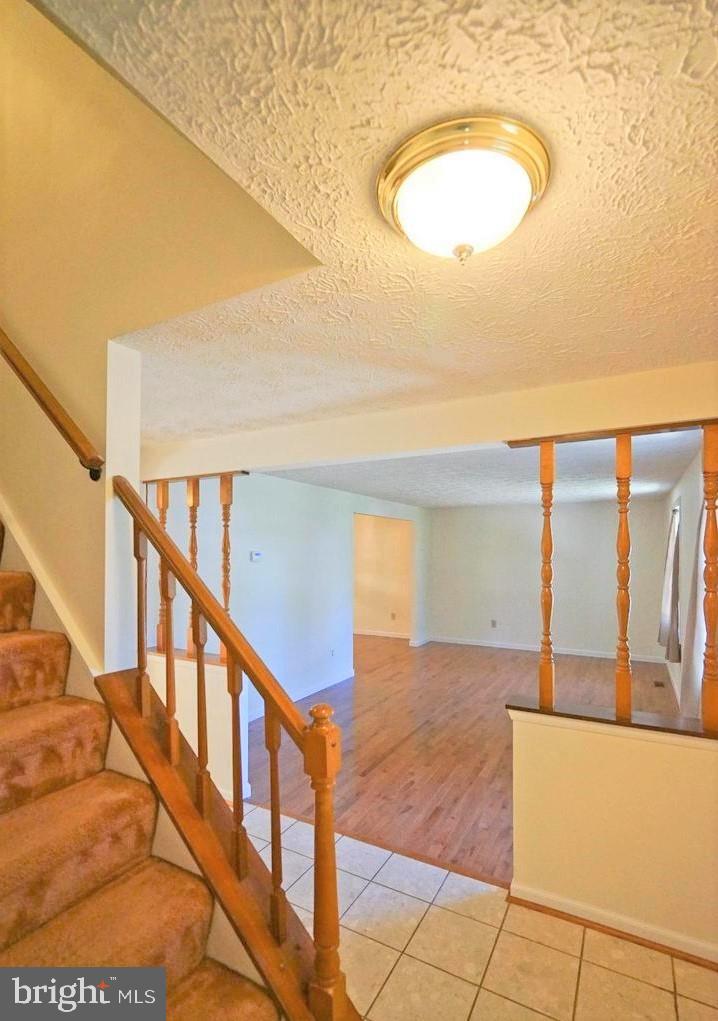 BONNIEMILL ACRES - Residential Lease