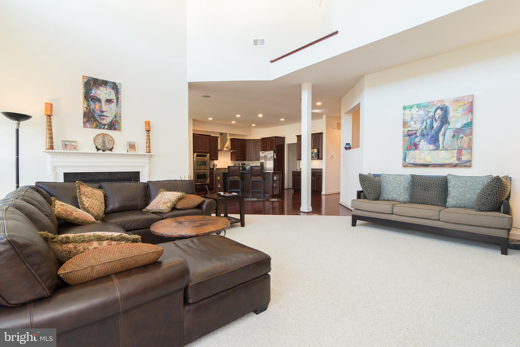 KENSINGTON SQUARE - Residential Lease