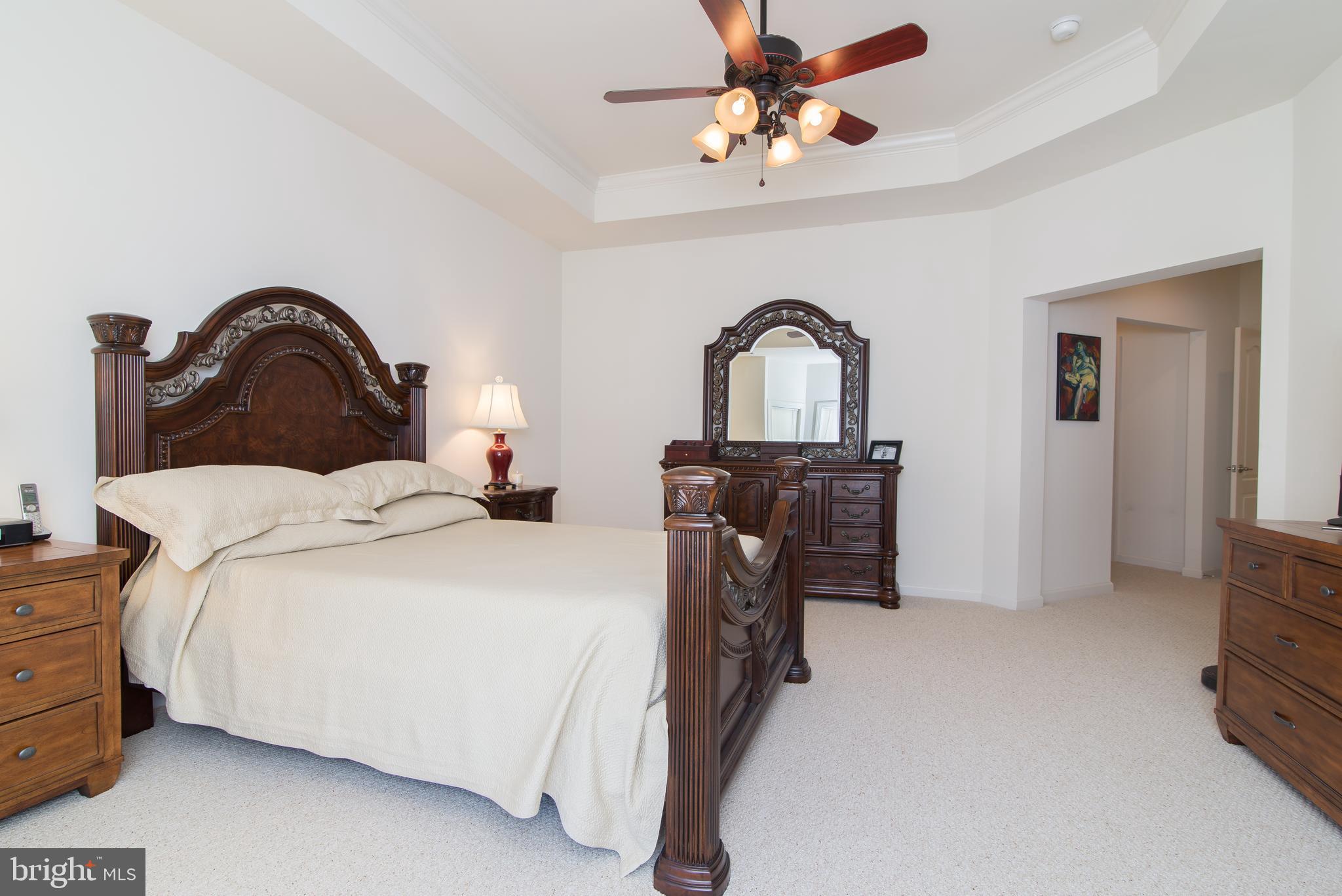 KENSINGTON SQUARE - Residential Lease