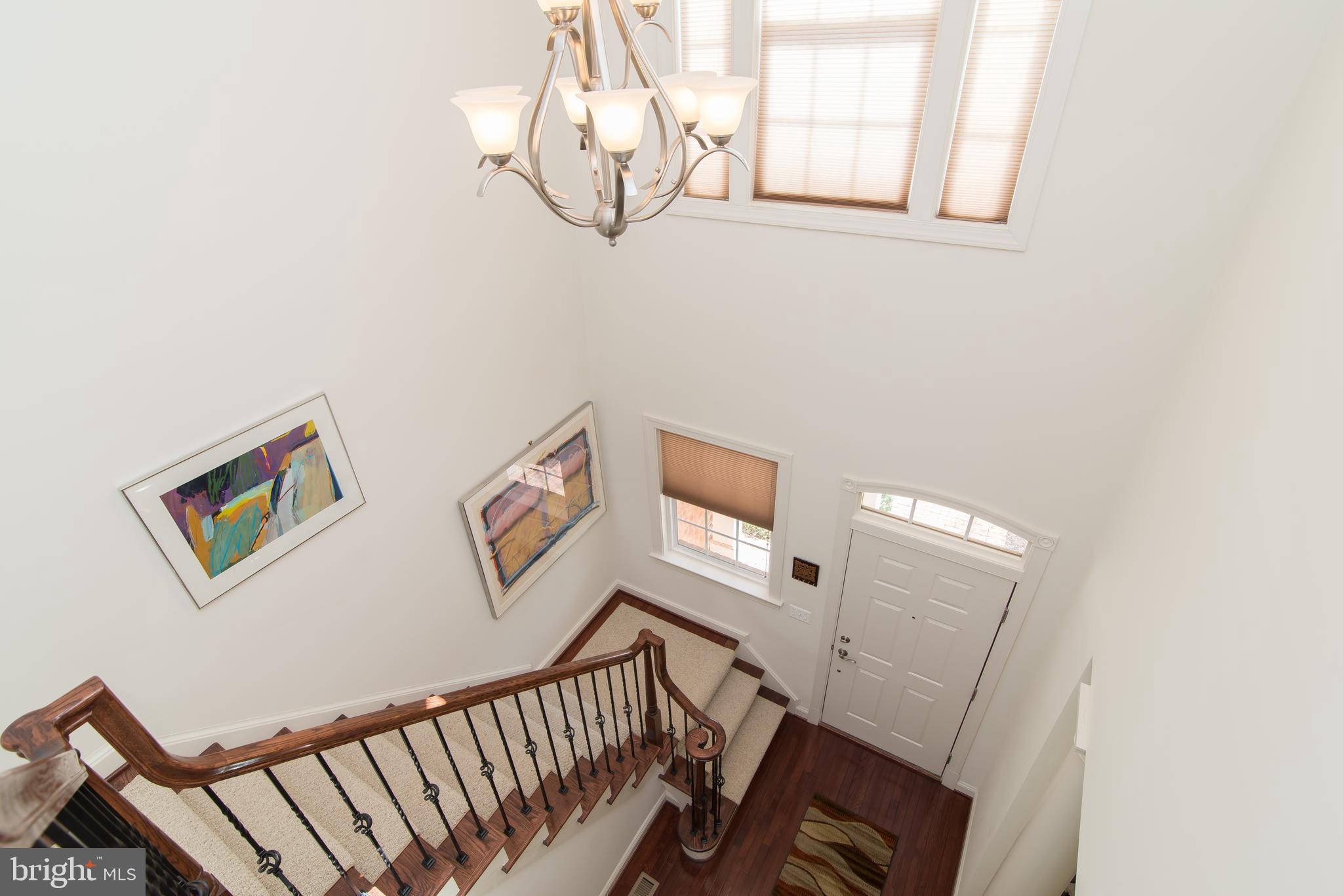 KENSINGTON SQUARE - Residential Lease