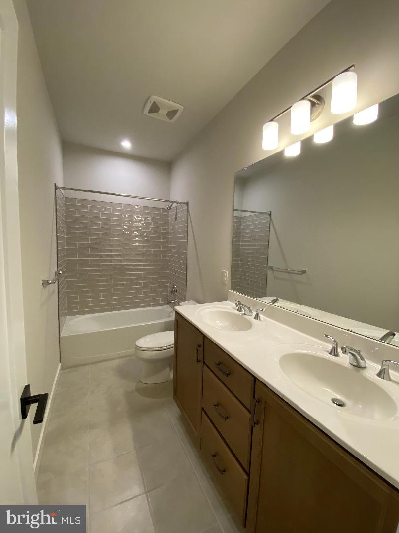 BRIGHTON VILLAGE - Residential