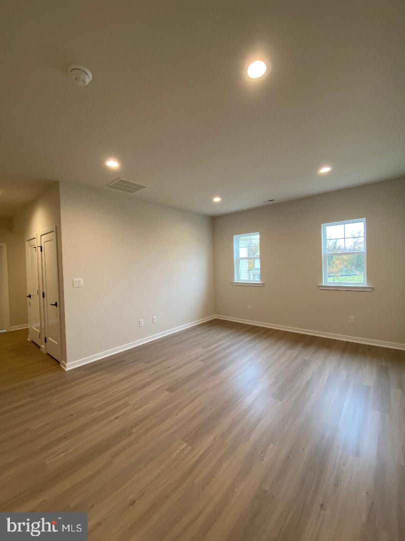 BRIGHTON VILLAGE - Residential