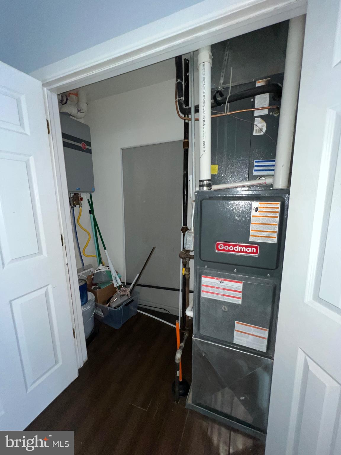 CHESTNUT HILL - Residential Lease