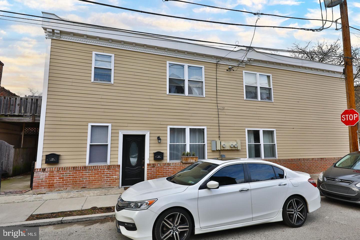 CHESTNUT HILL - Residential Lease