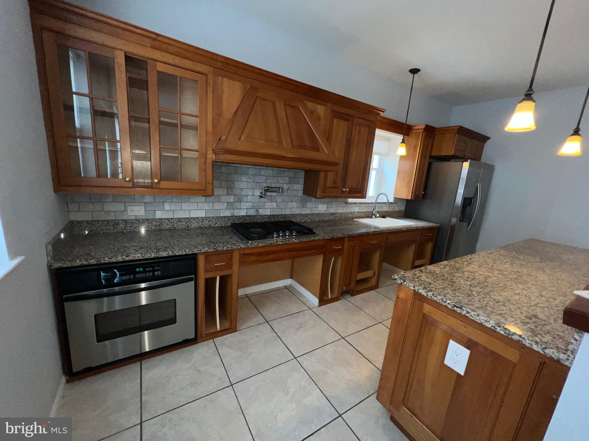 CHESTNUT HILL - Residential Lease