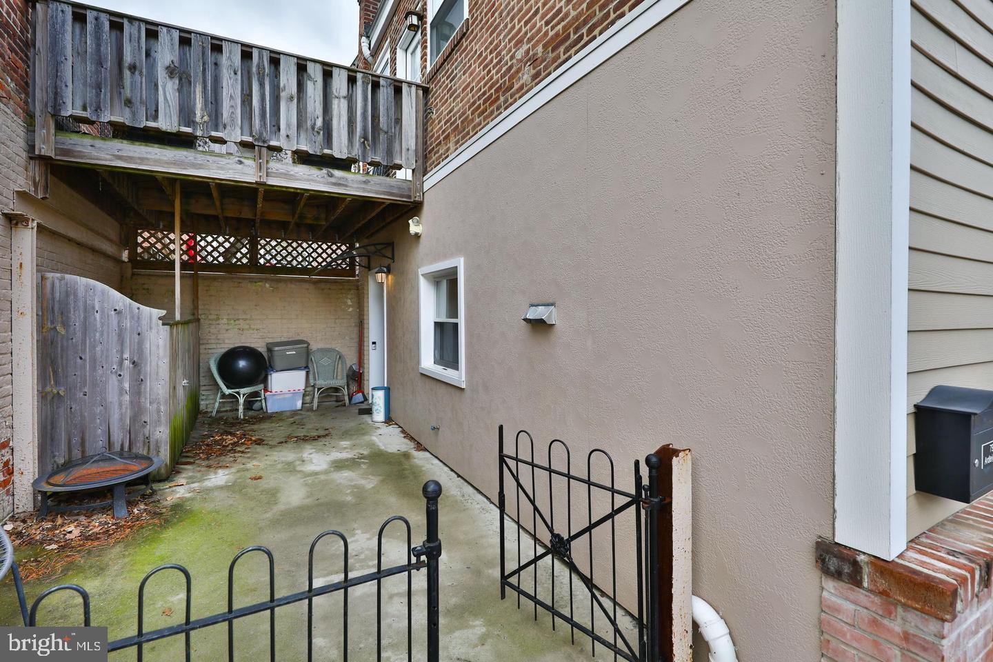 CHESTNUT HILL - Residential Lease