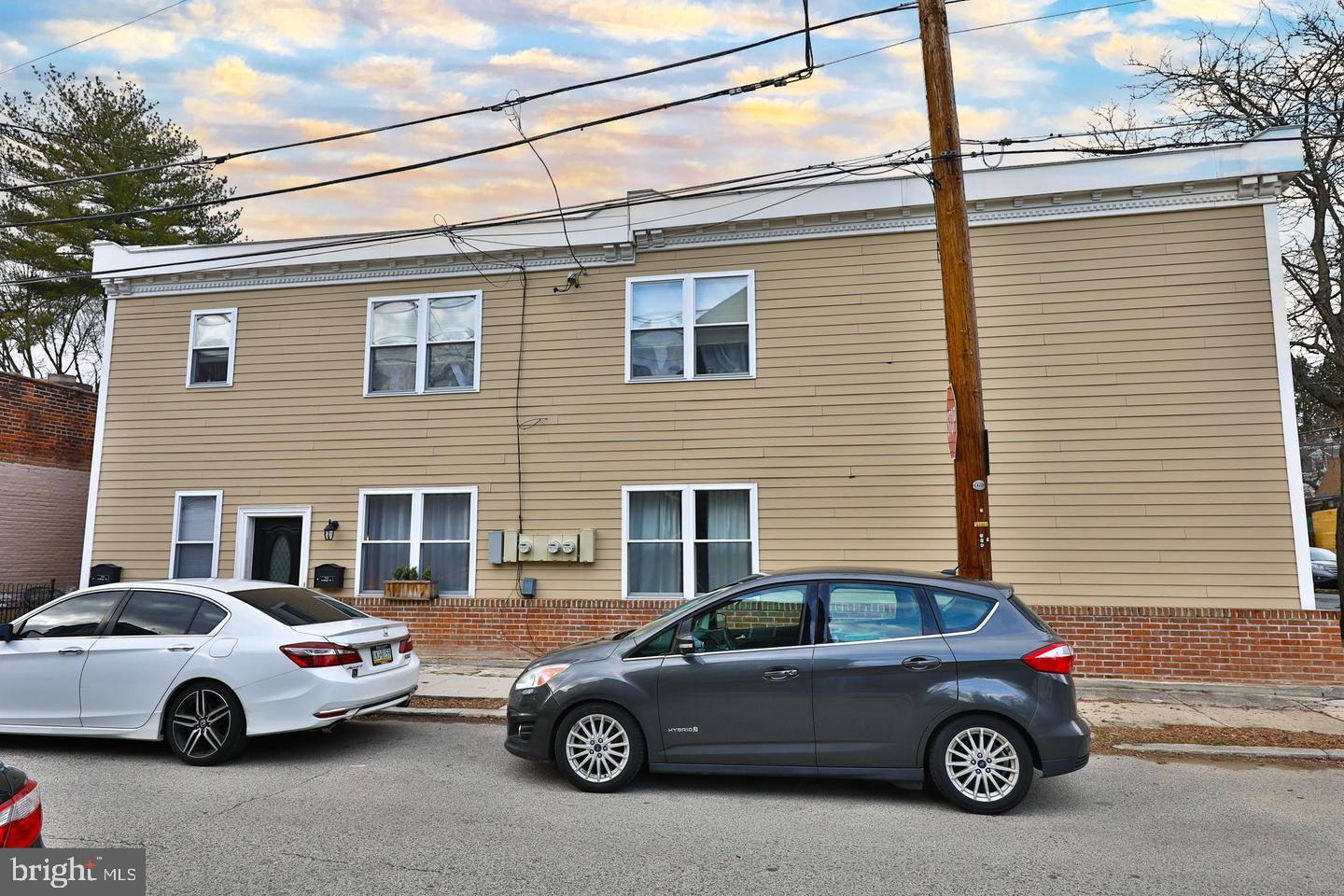 CHESTNUT HILL - Residential Lease