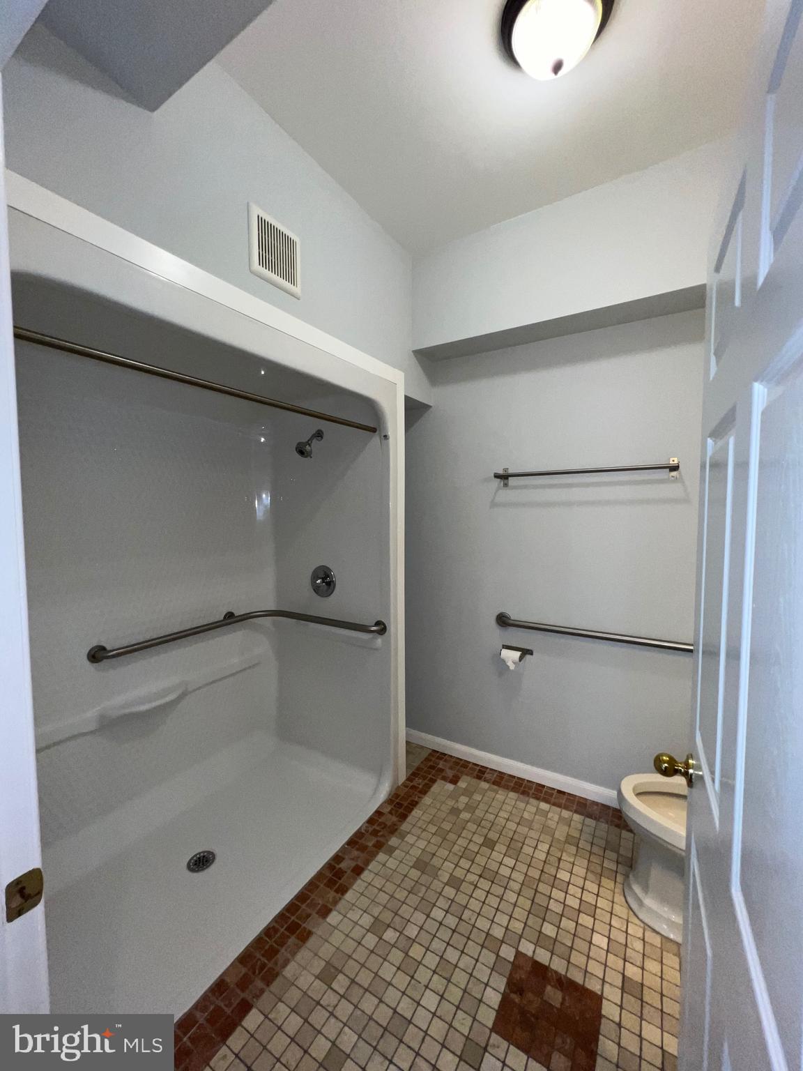 CHESTNUT HILL - Residential Lease