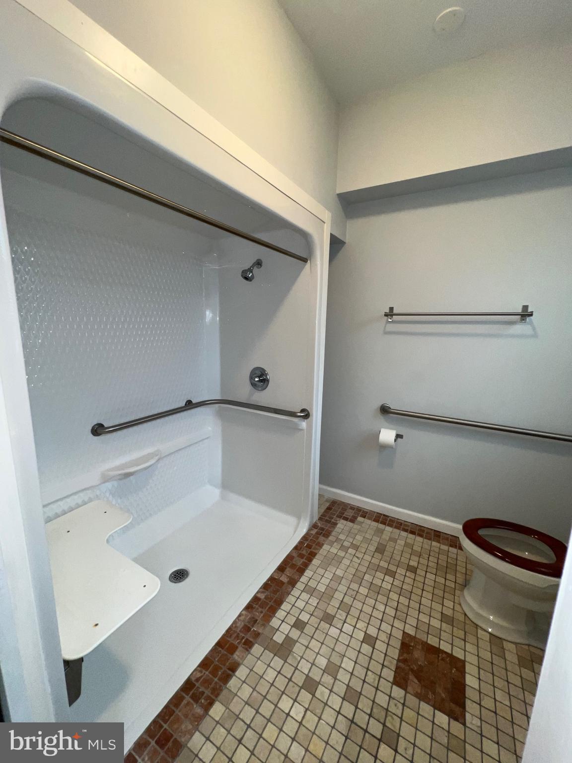 CHESTNUT HILL - Residential Lease