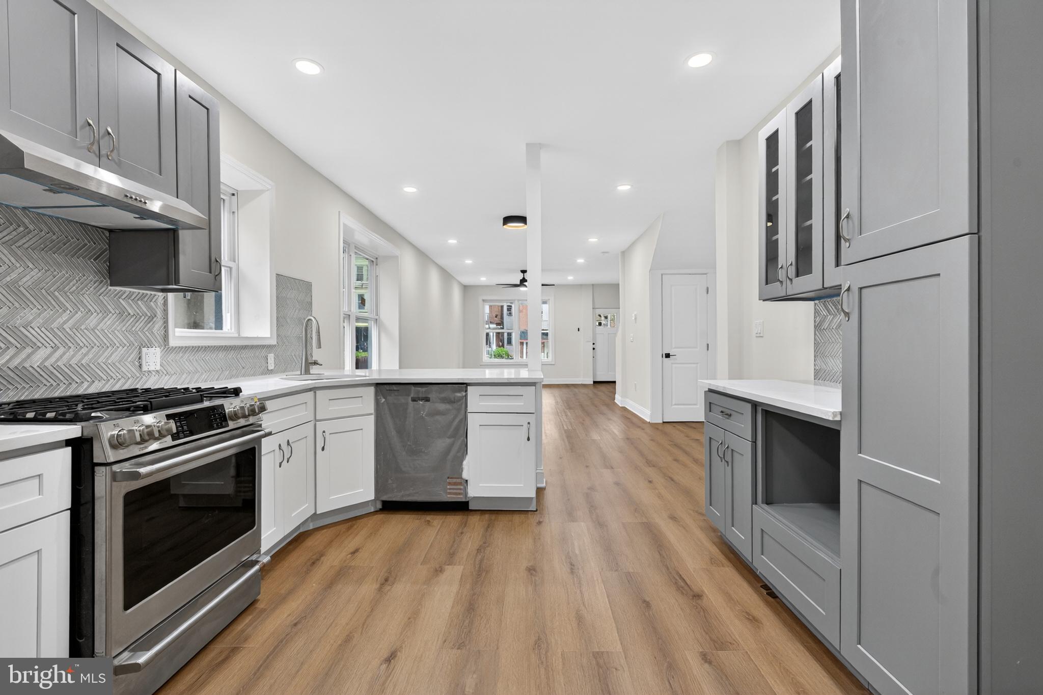 NORRISTOWN - Residential