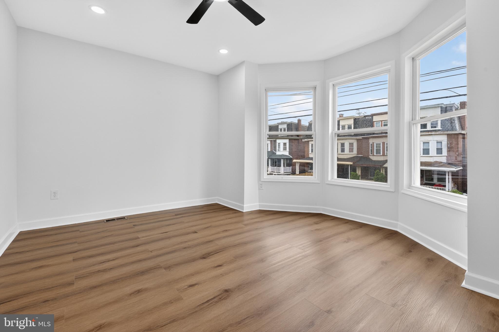 NORRISTOWN - Residential