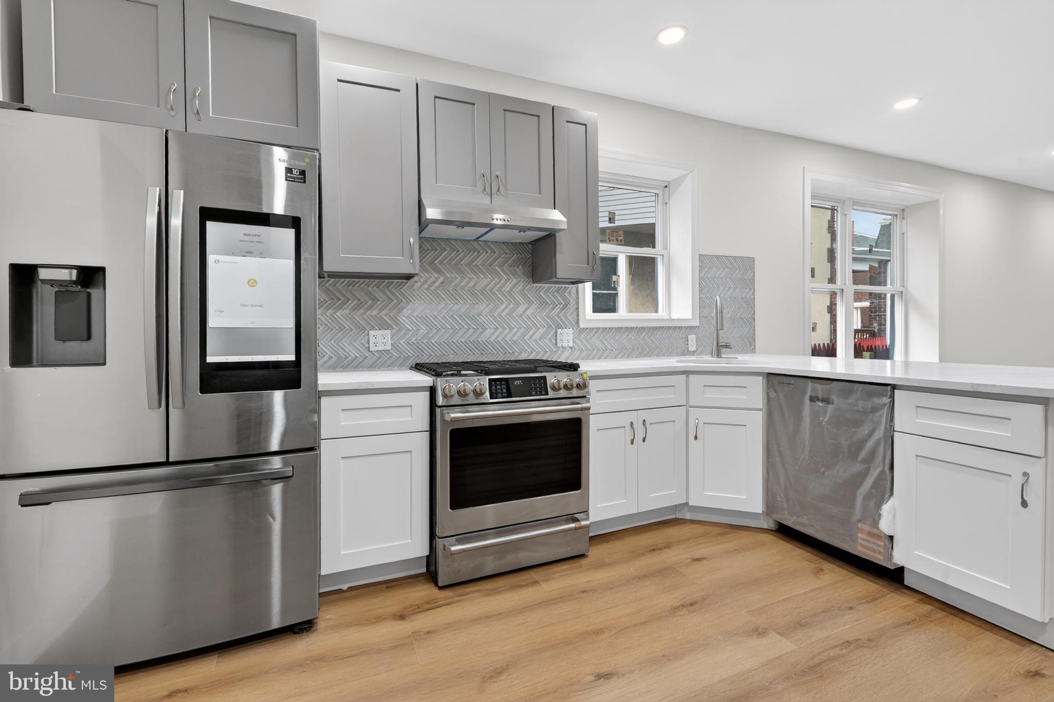 NORRISTOWN - Residential
