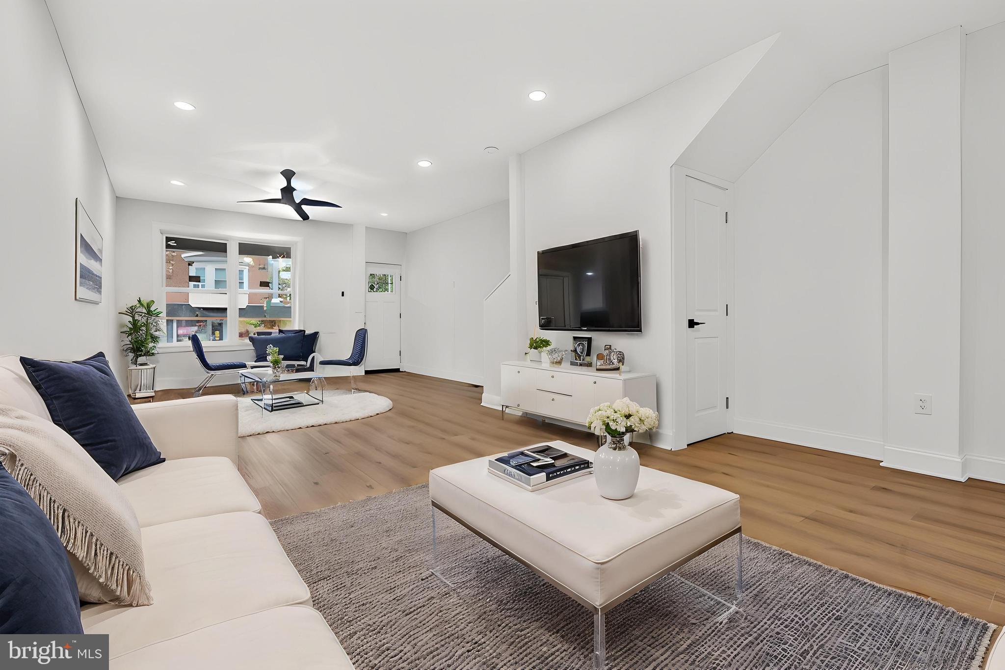 NORRISTOWN - Residential