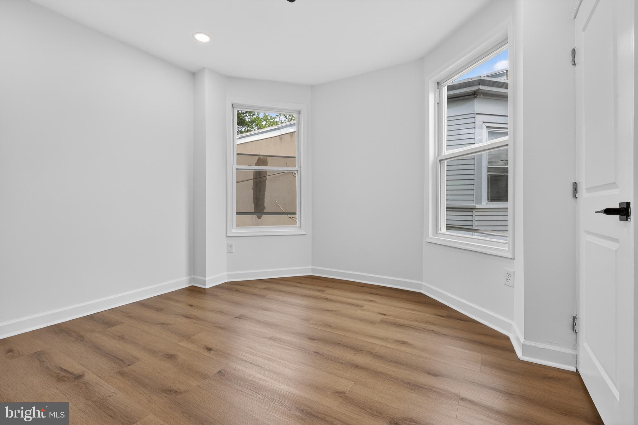 NORRISTOWN - Residential