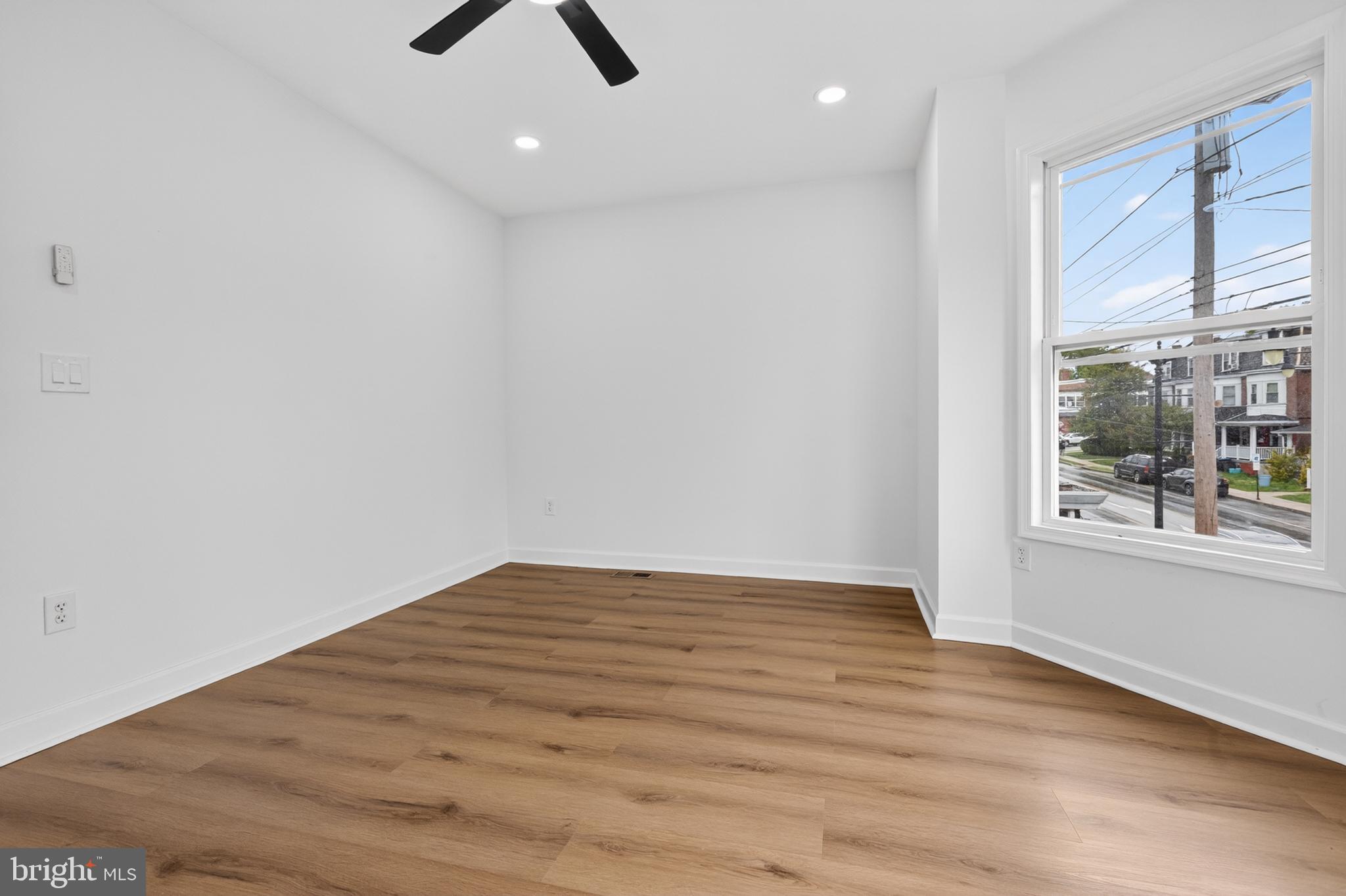 NORRISTOWN - Residential