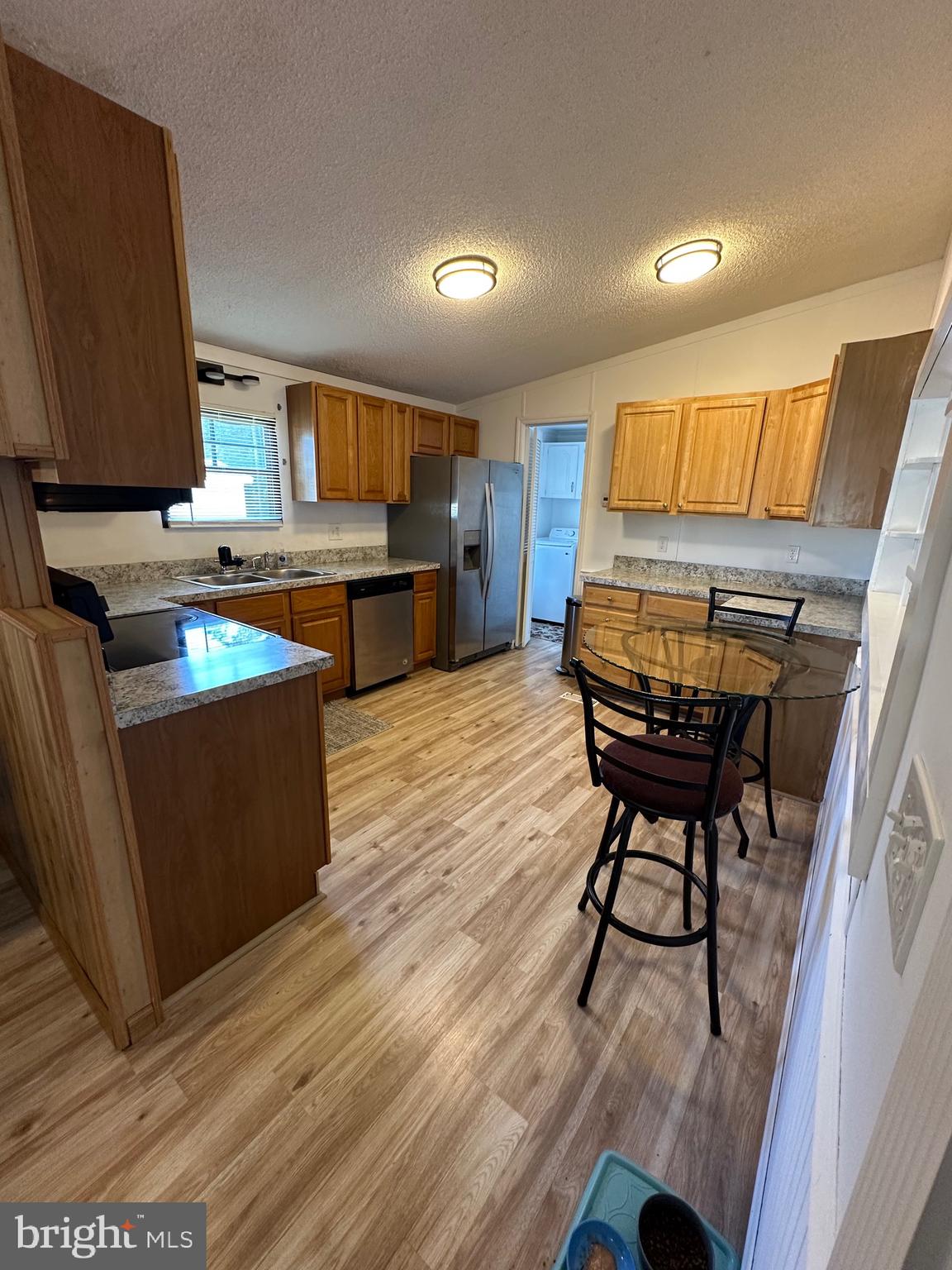 BUSH RIVER MANOR - Residential