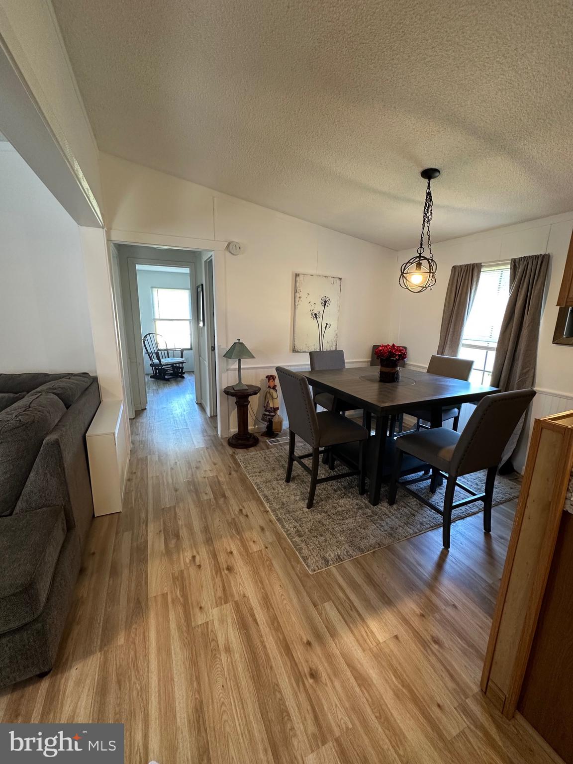 BUSH RIVER MANOR - Residential