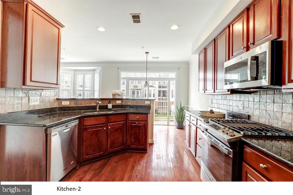 13618 VENTURI LANE