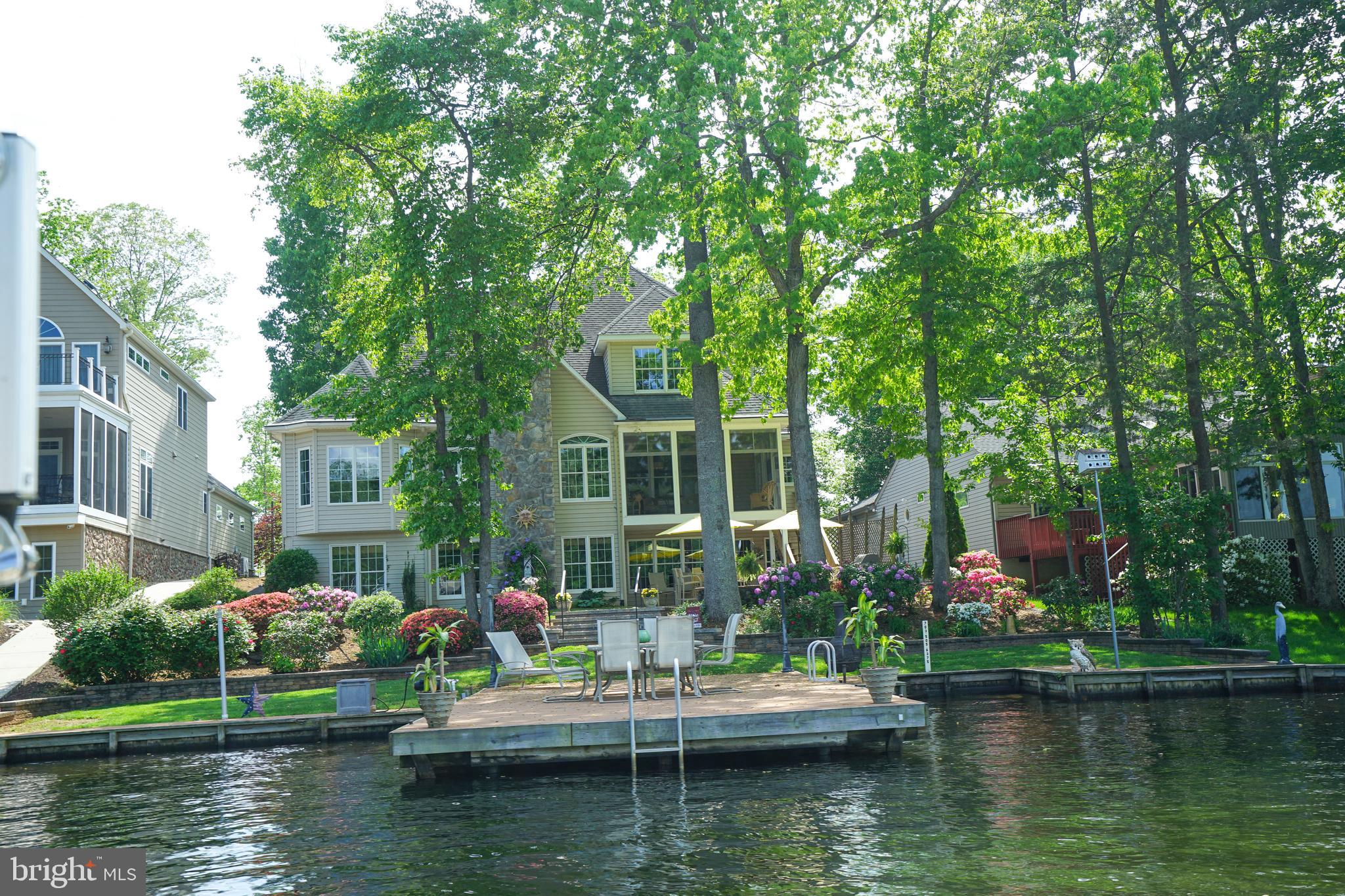 LAKE OF THE WOODS - Residential