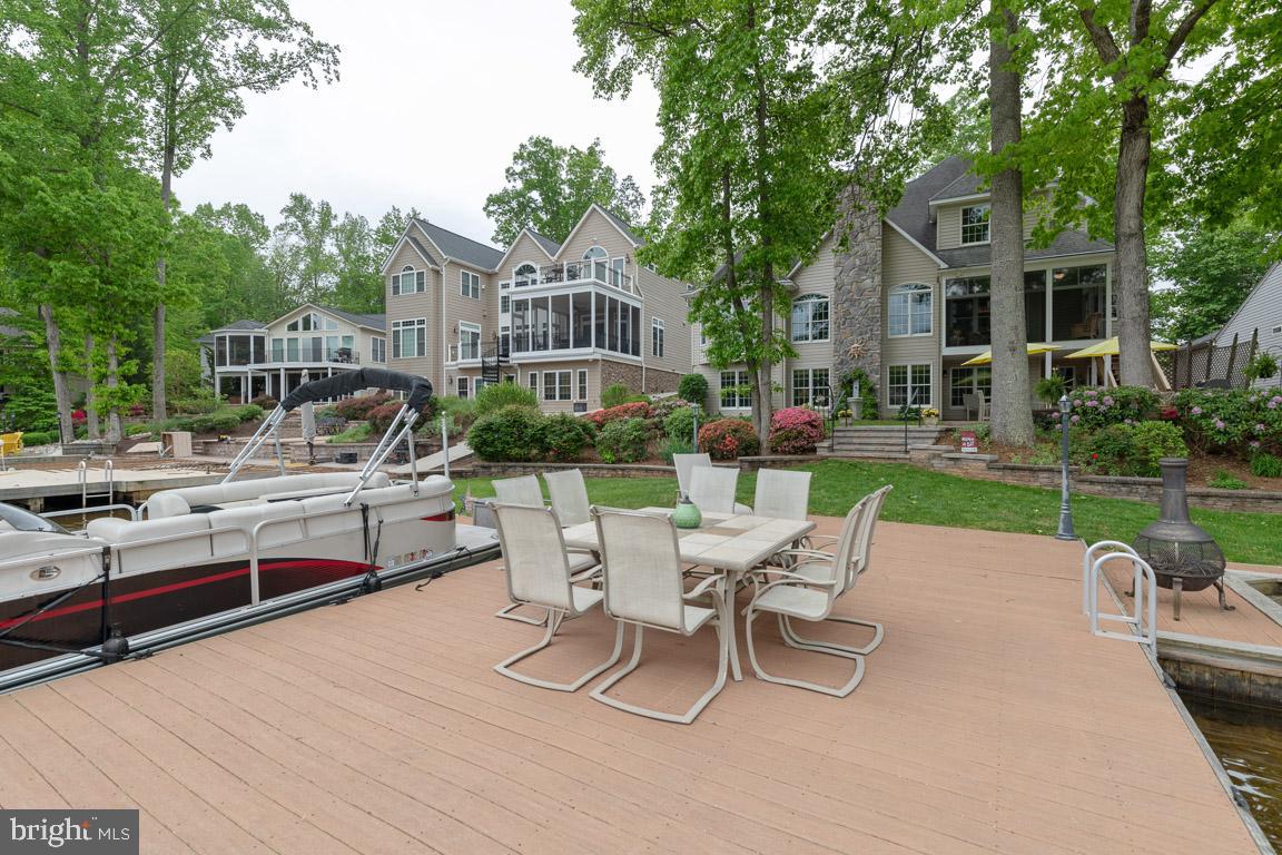 LAKE OF THE WOODS - Residential