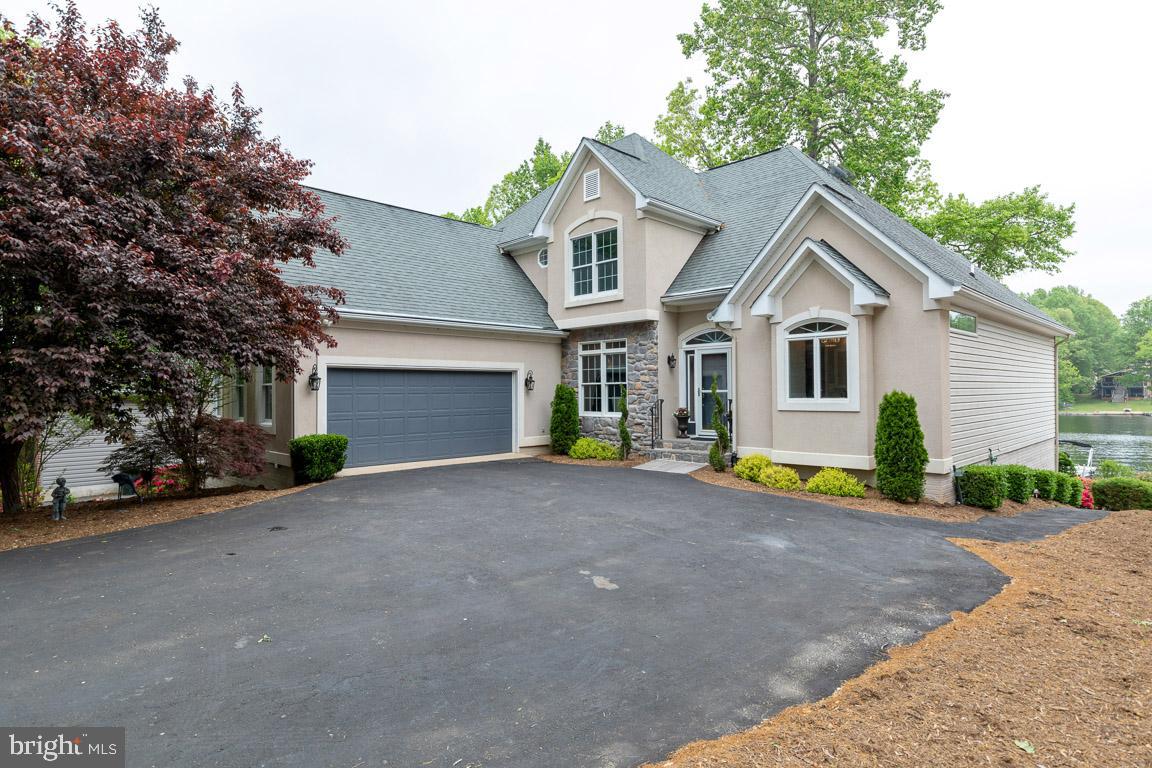 LAKE OF THE WOODS - Residential