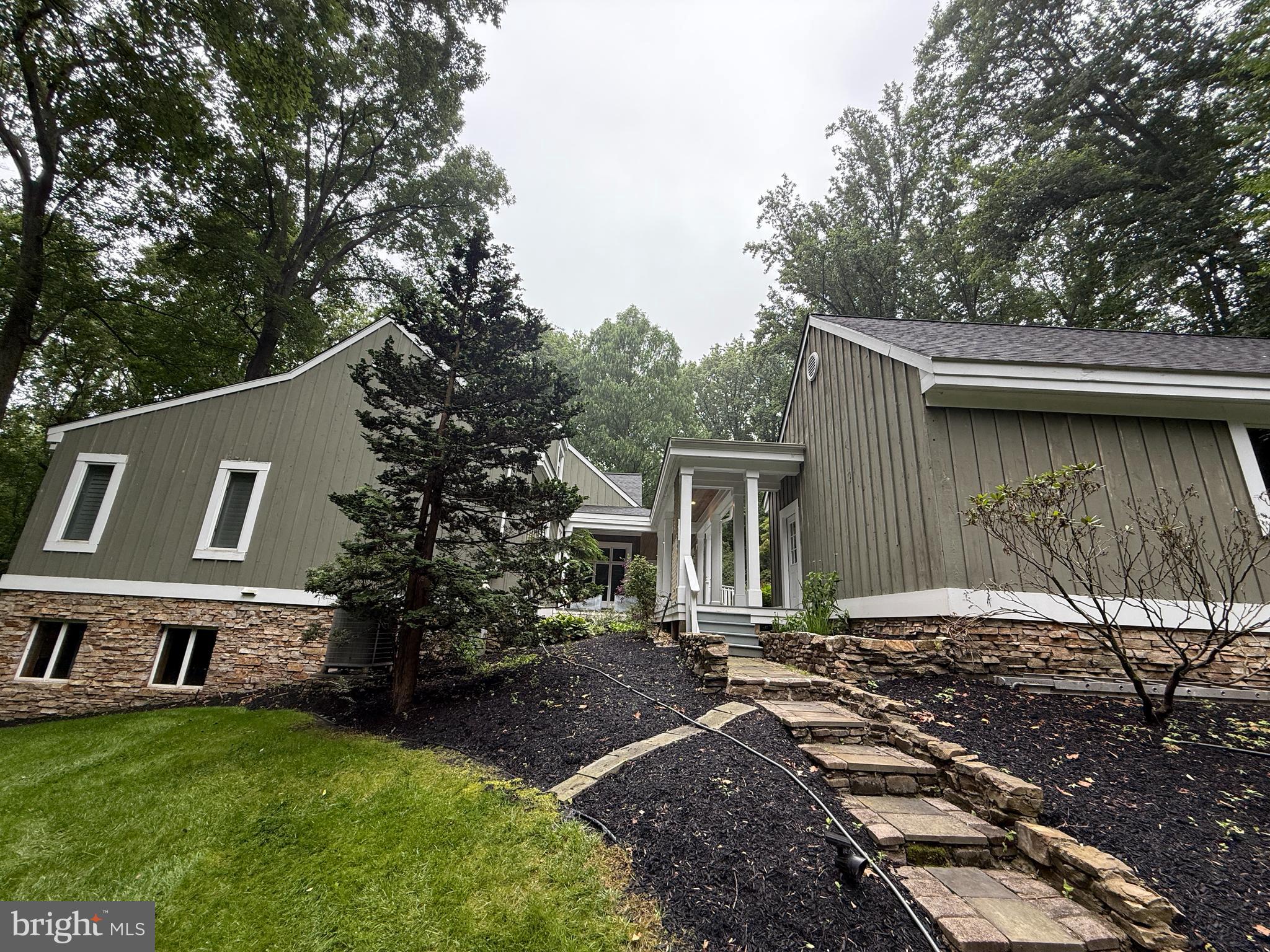 3633 CAMERON COURT