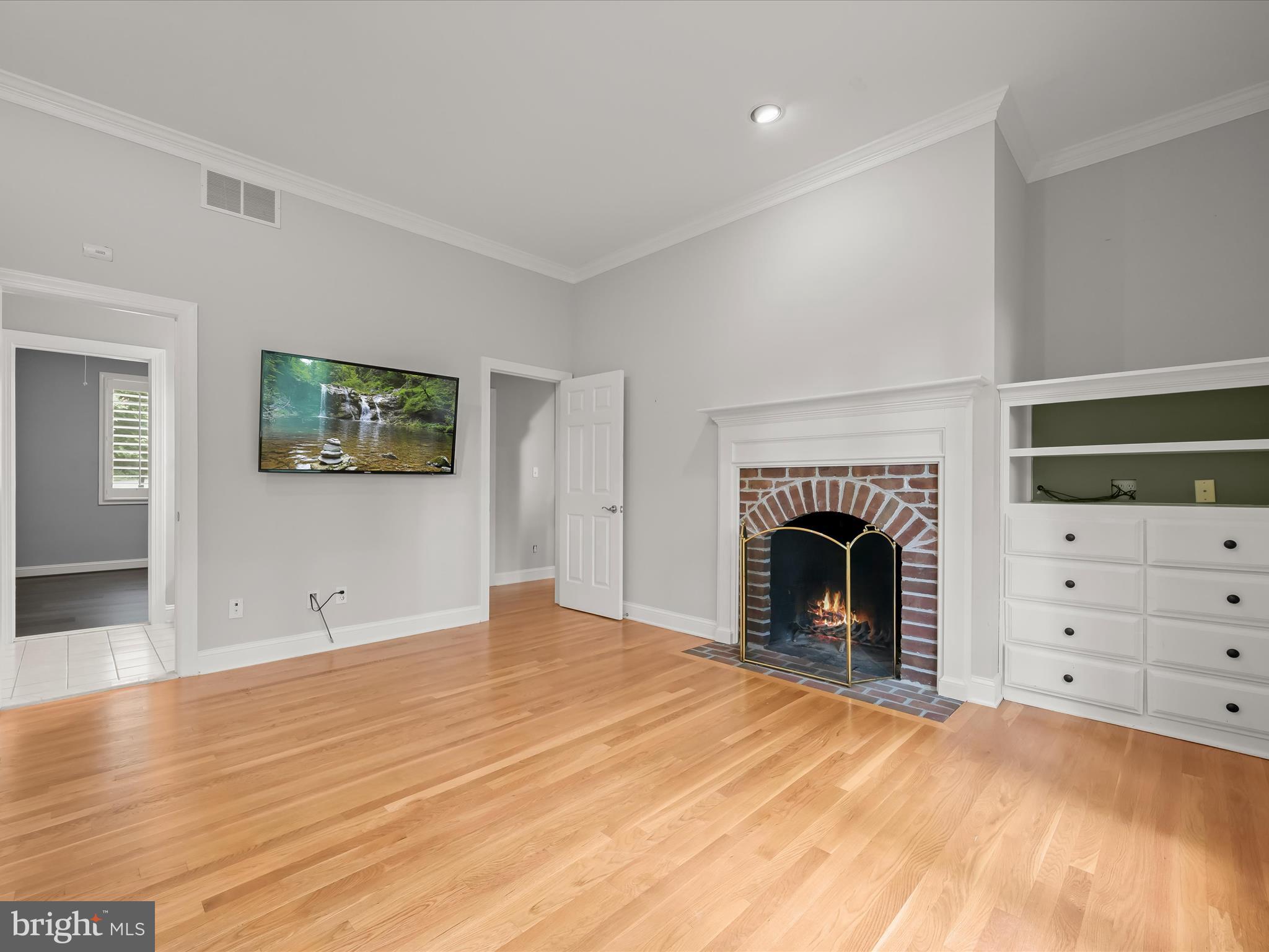 CAMERON FARMS - Residential