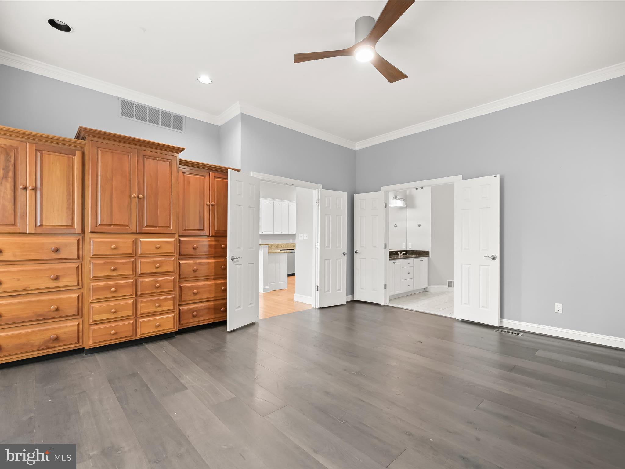 CAMERON FARMS - Residential