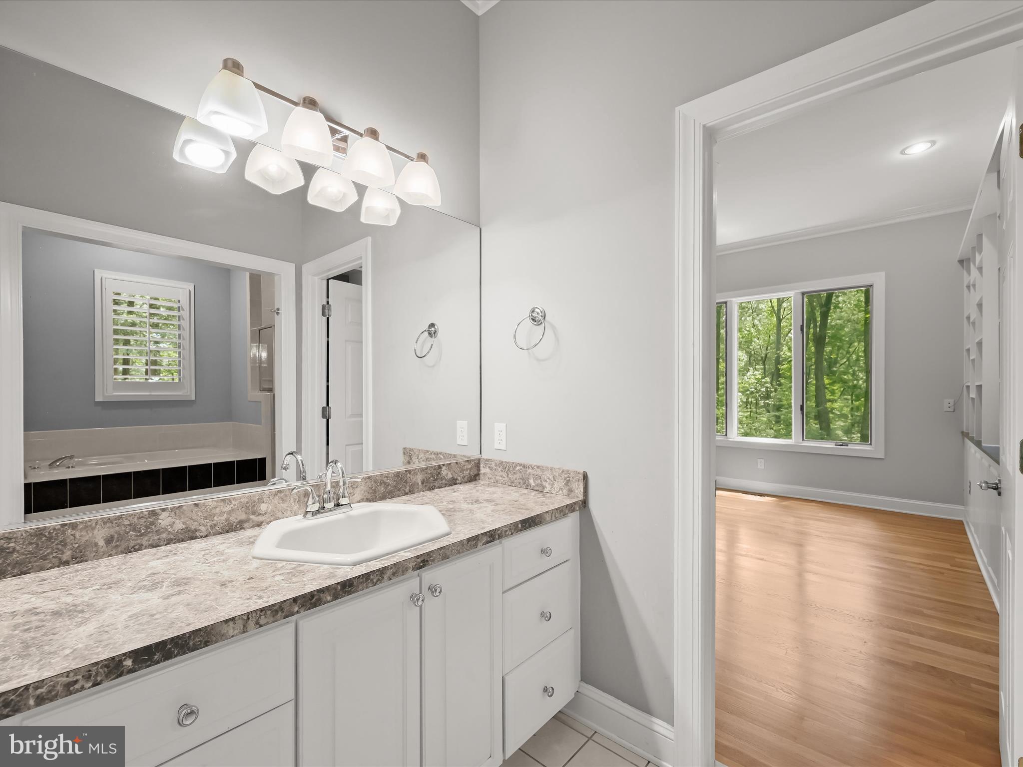 CAMERON FARMS - Residential