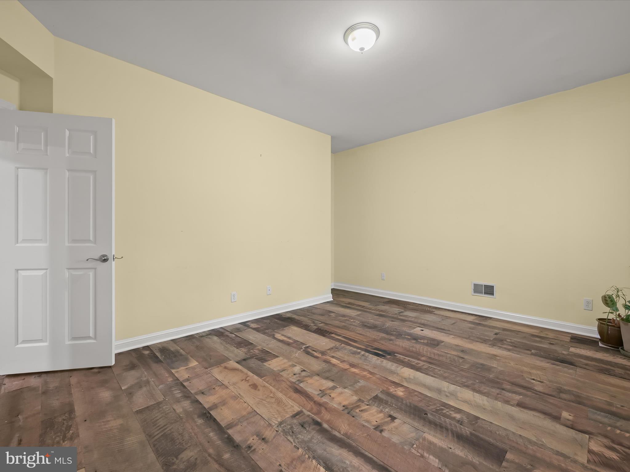 CAMERON FARMS - Residential