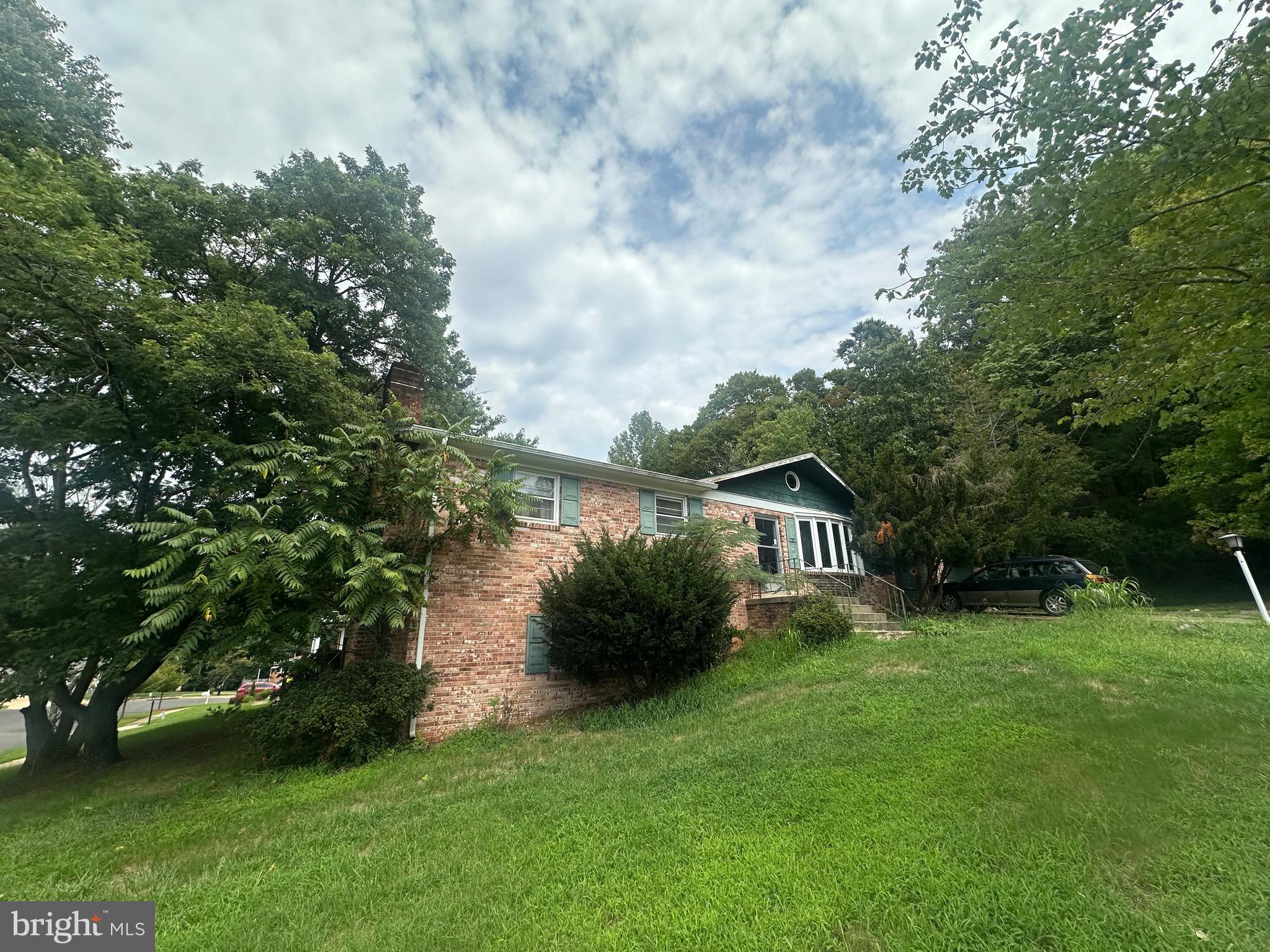 12711 JEAN WAY