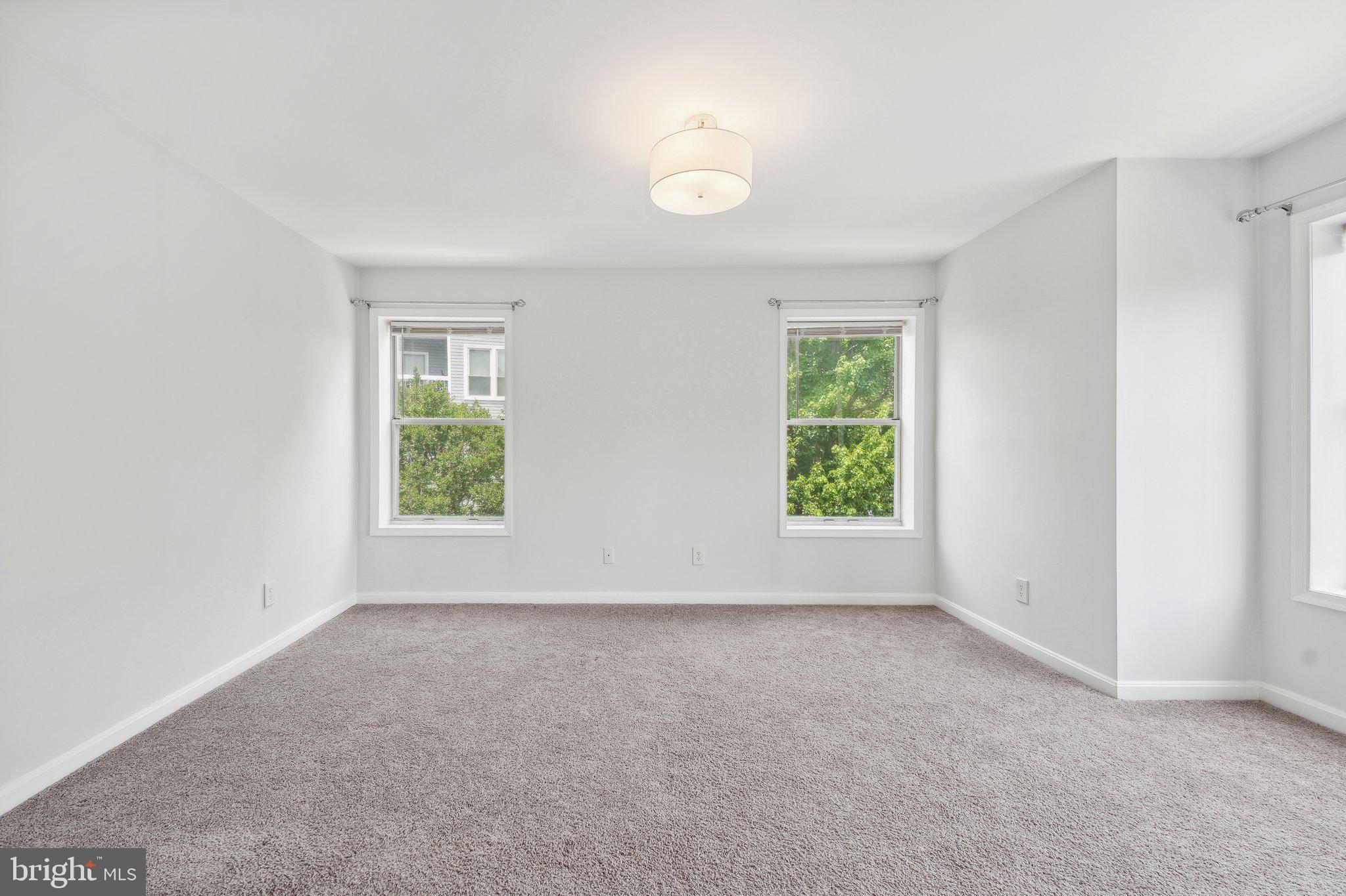 FOUR WINDS AT OAKTON - Residential Lease