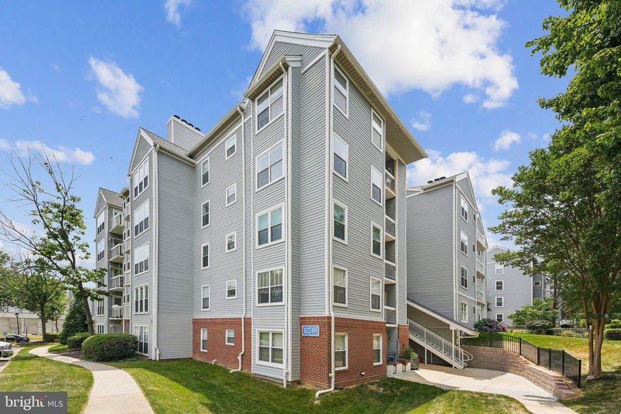 Step into chic, commuter-friendly living with this move-in ready 2-bedroom condo located in one of the most sought-after areas! Offering the perfect blend of minimalistic elegance and urban convenience, this residence is ideal for those who crave style and a vibrant lifestyle.

Move In Fee- $150