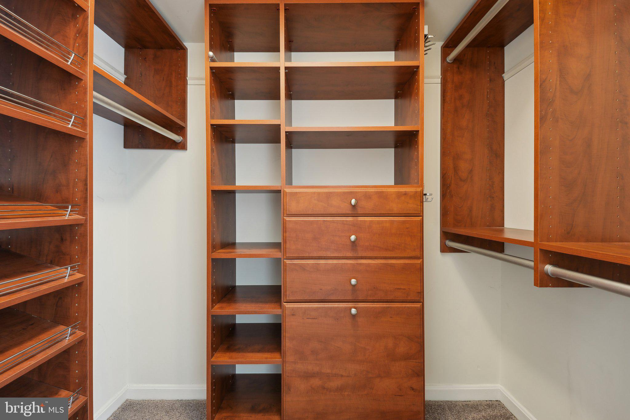 FOUR WINDS AT OAKTON - Residential Lease