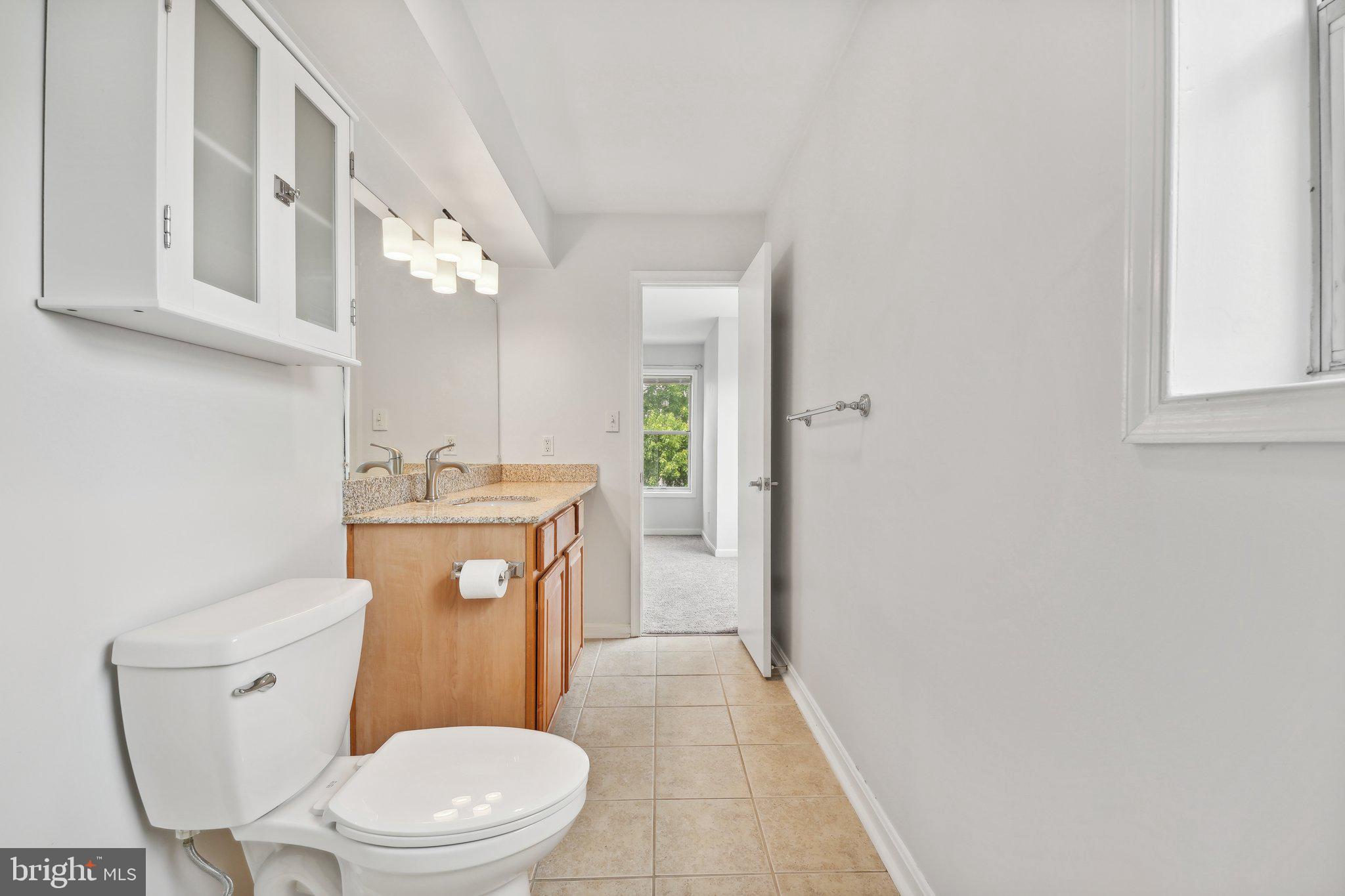 FOUR WINDS AT OAKTON - Residential Lease