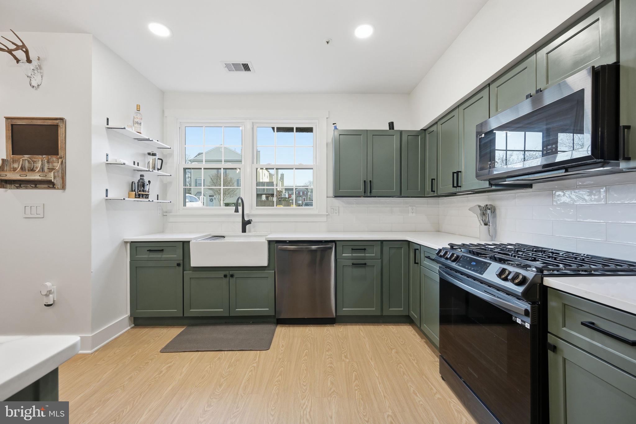 STONEHAVEN MEWS - Residential