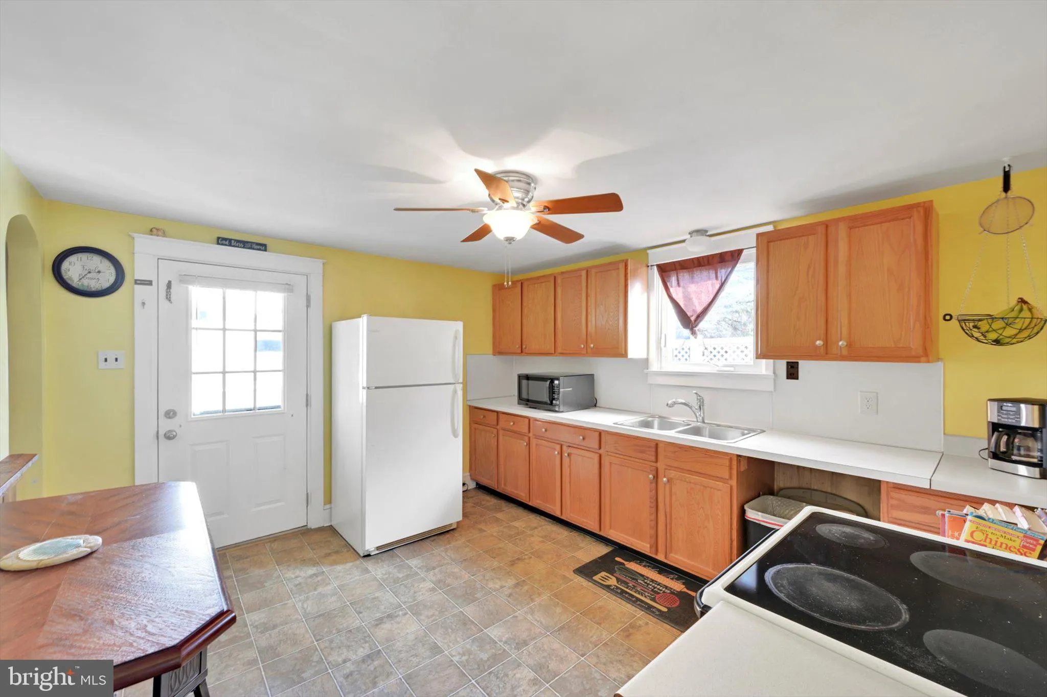 Lititz, Pennsylvania 17543, United States, 3 Bedrooms Bedrooms, ,2 BathroomsBathrooms,Residential,Pending,12205