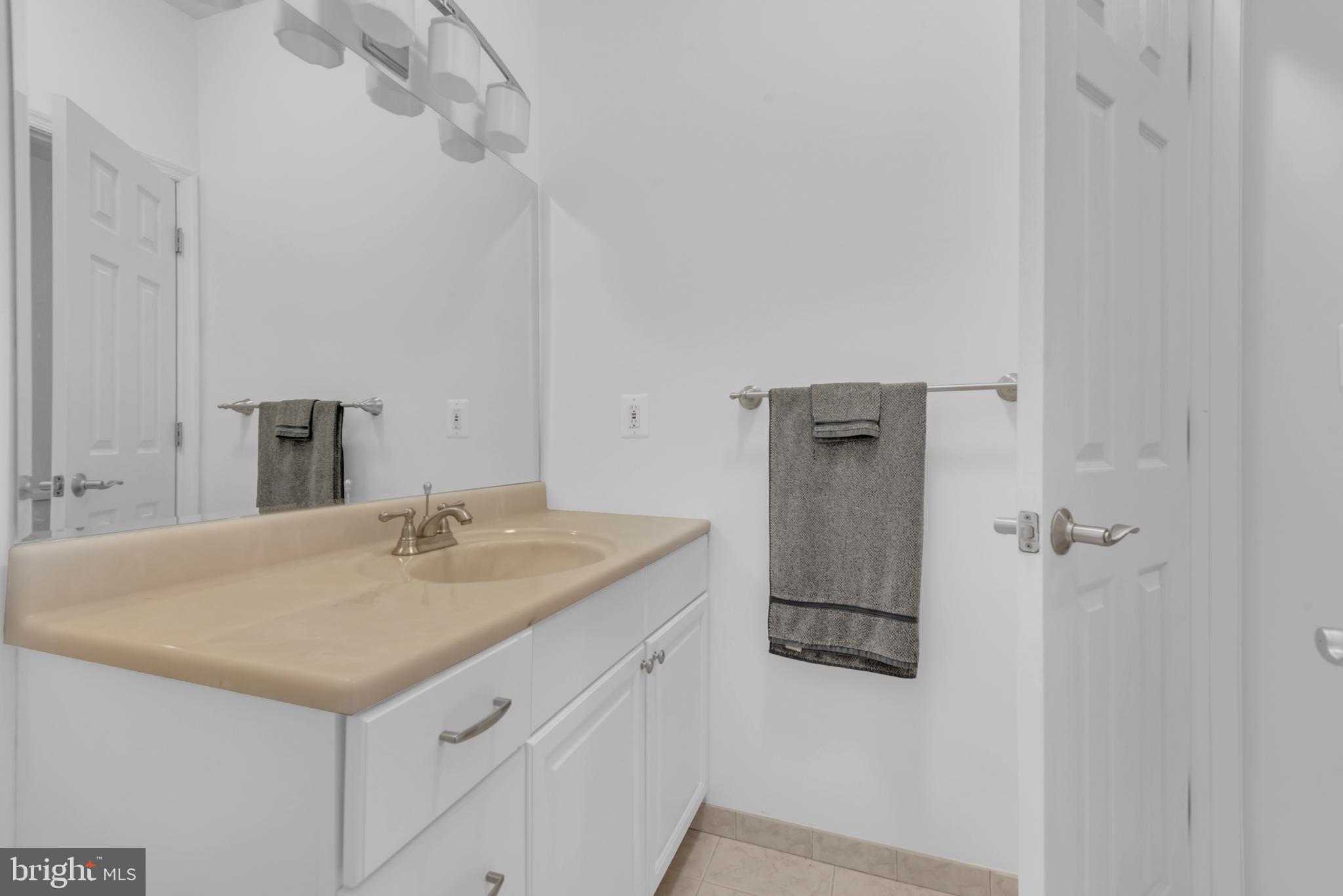 FEDERAL HILL FARM - Residential