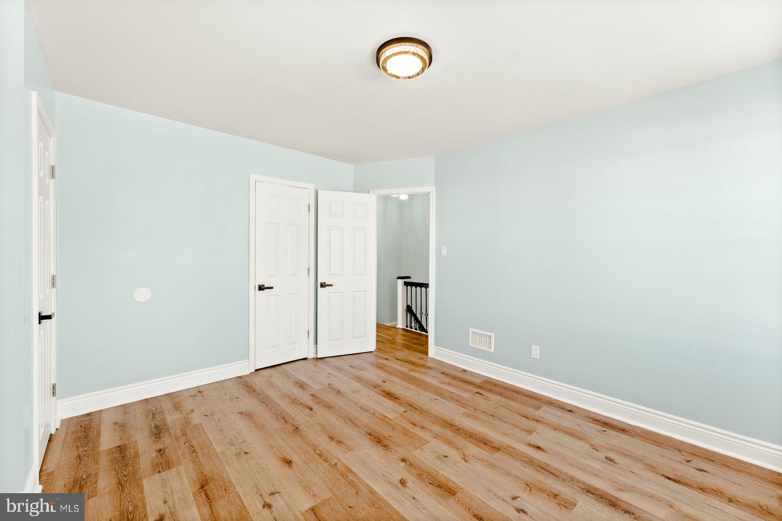 LAWNCREST - Residential